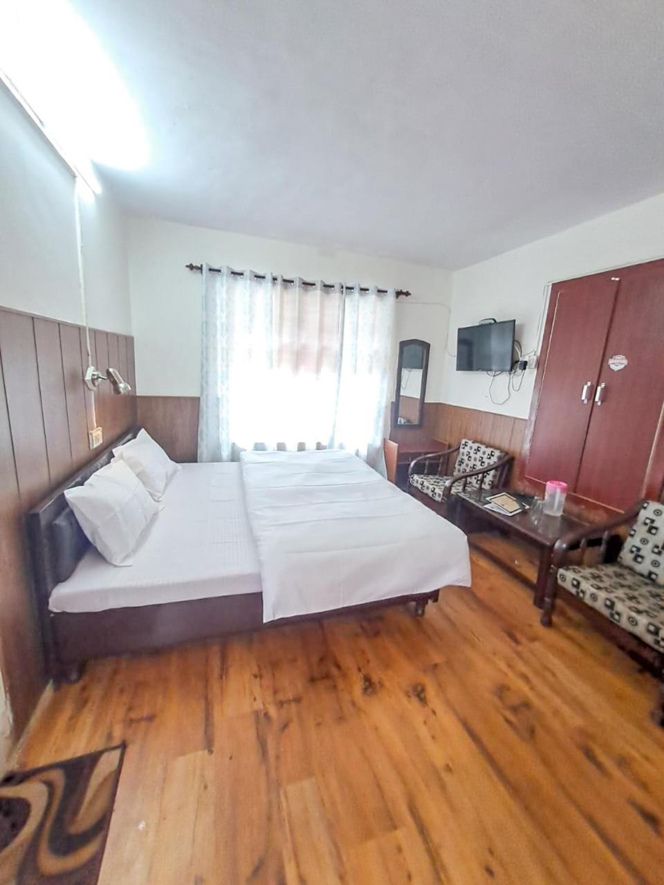 Hotel Gyespa Kyelang Екстер'єр фото